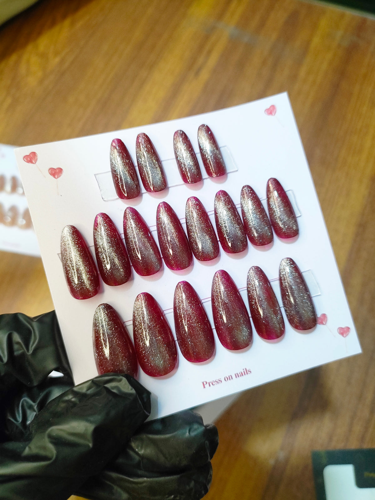 Red cateye high quality Reusable Presson Nails with glue