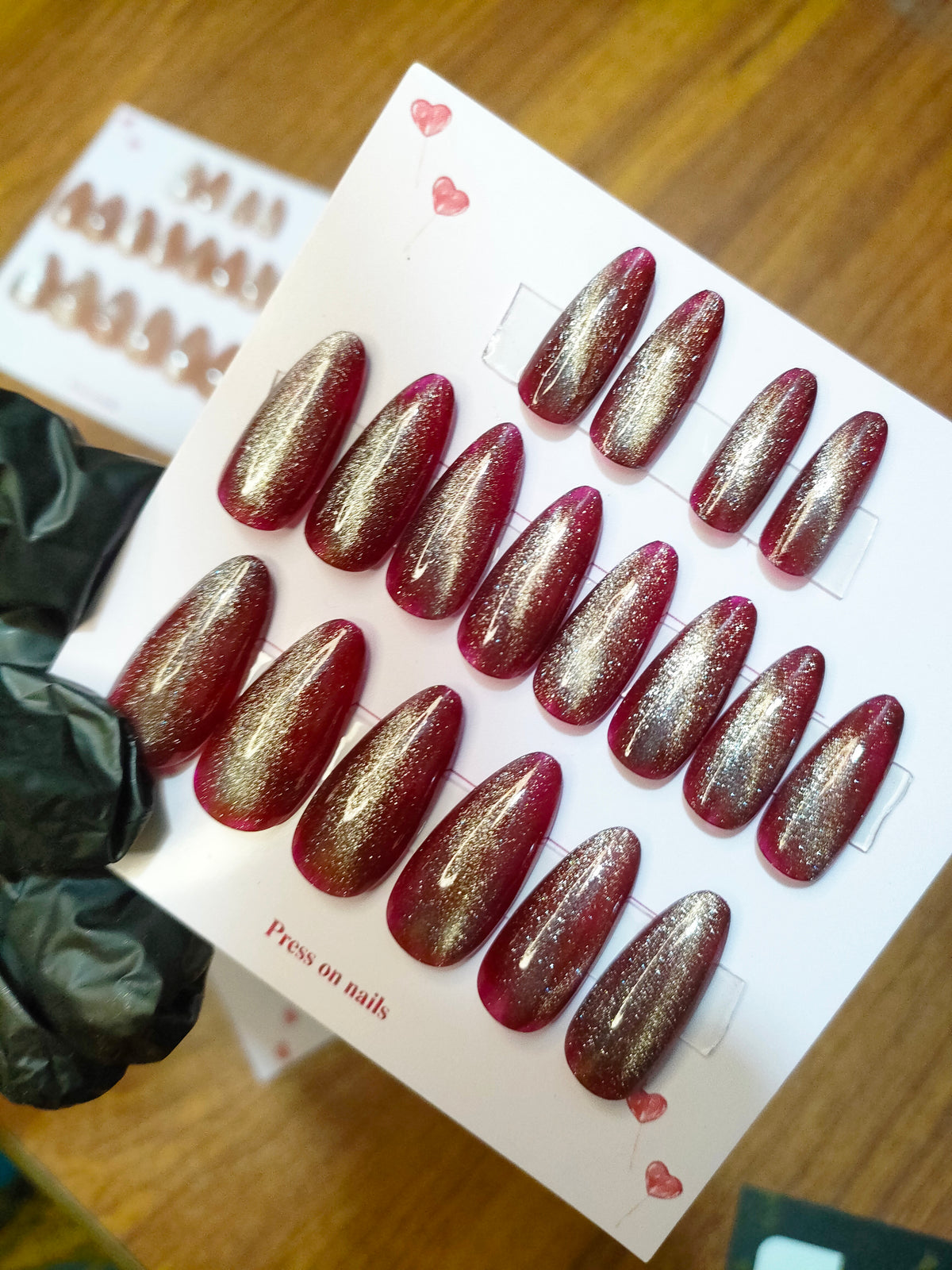 Red cateye high quality Reusable Presson Nails with glue